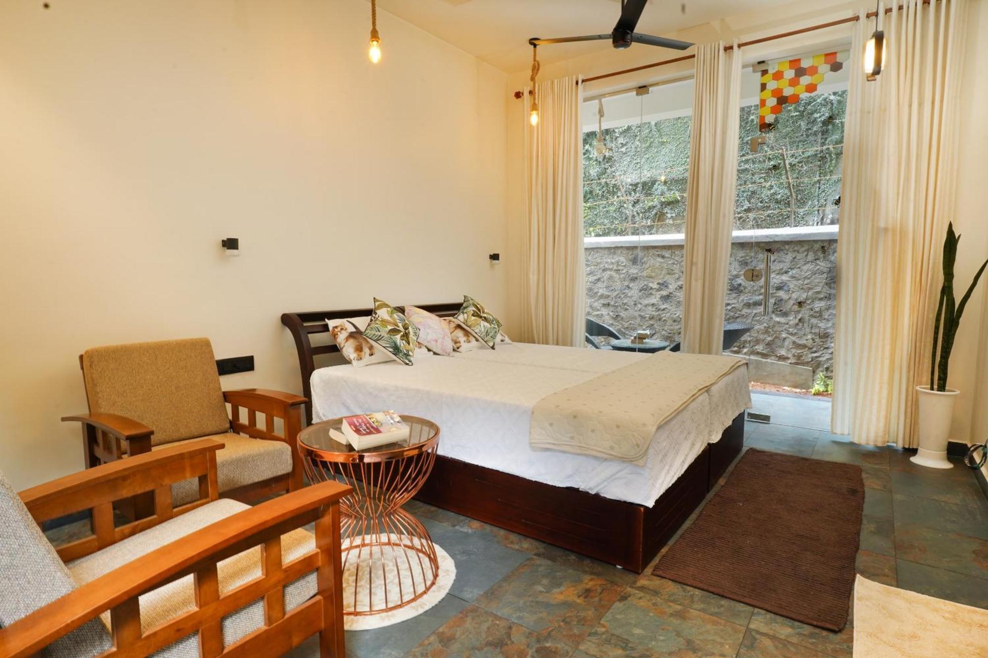Mickey Homestay Thekkady Exterior photo