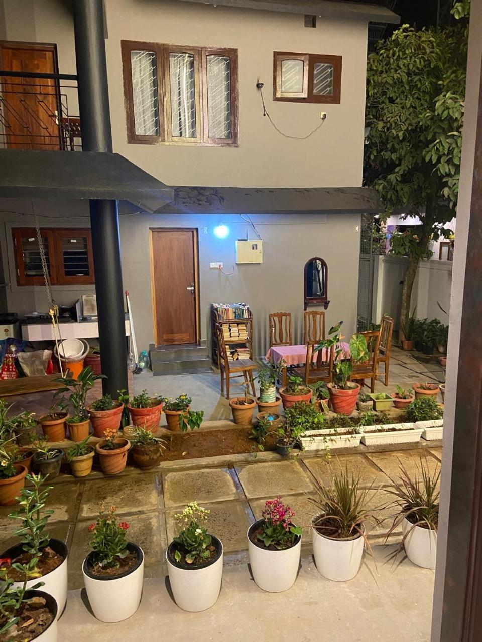 Mickey Homestay Thekkady Exterior photo